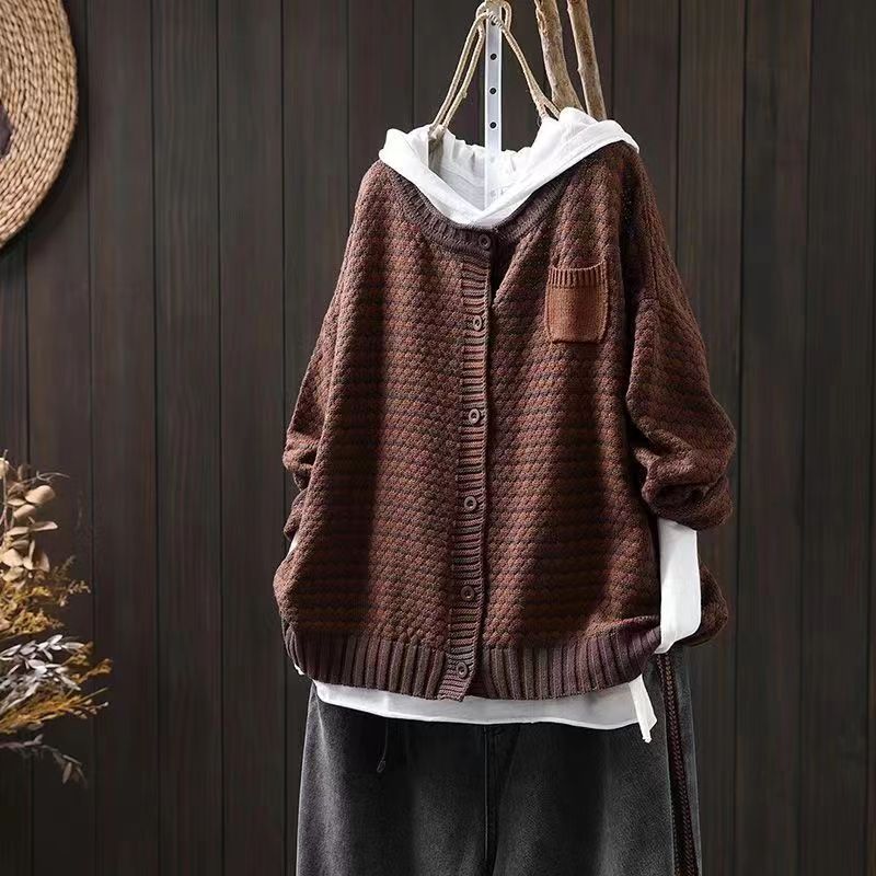 Elegancki i wygodny sweter kardigan dla kobiet, odpowiedni do noszenia na co dzień