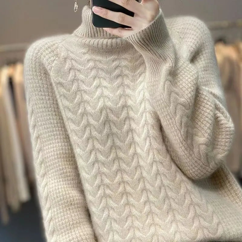 Elegancki i wygodny damski sweter z golfem w jednolitym kolorze o fakturze kaszmiru