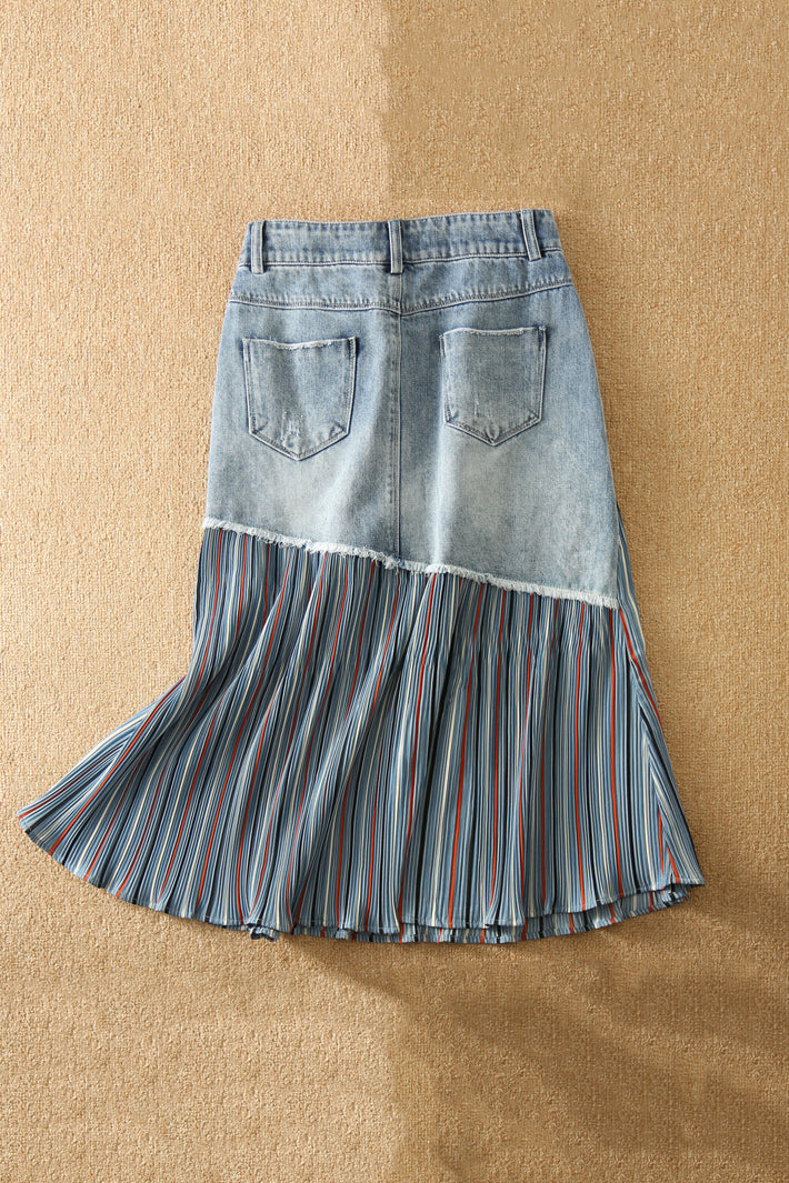 Ta spódnica midi z jeansu z wysokim stanem łączy w sobie siateczkę i jeans, co nadaje jej wyjątkowy, stylowy i elegancki wygląd.