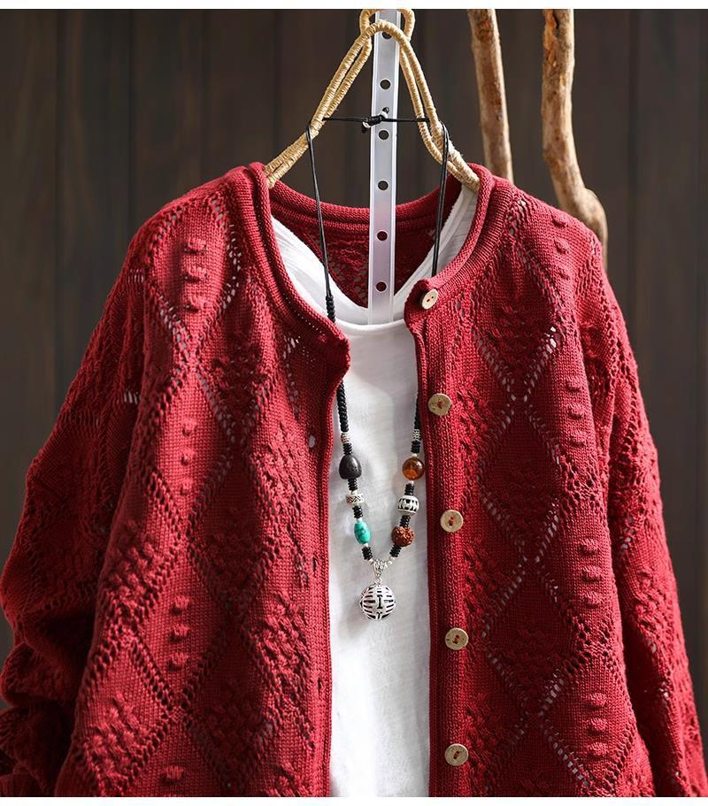 Elegancki i wygodny damski sweter kardigan z dzianiny w kwiaty