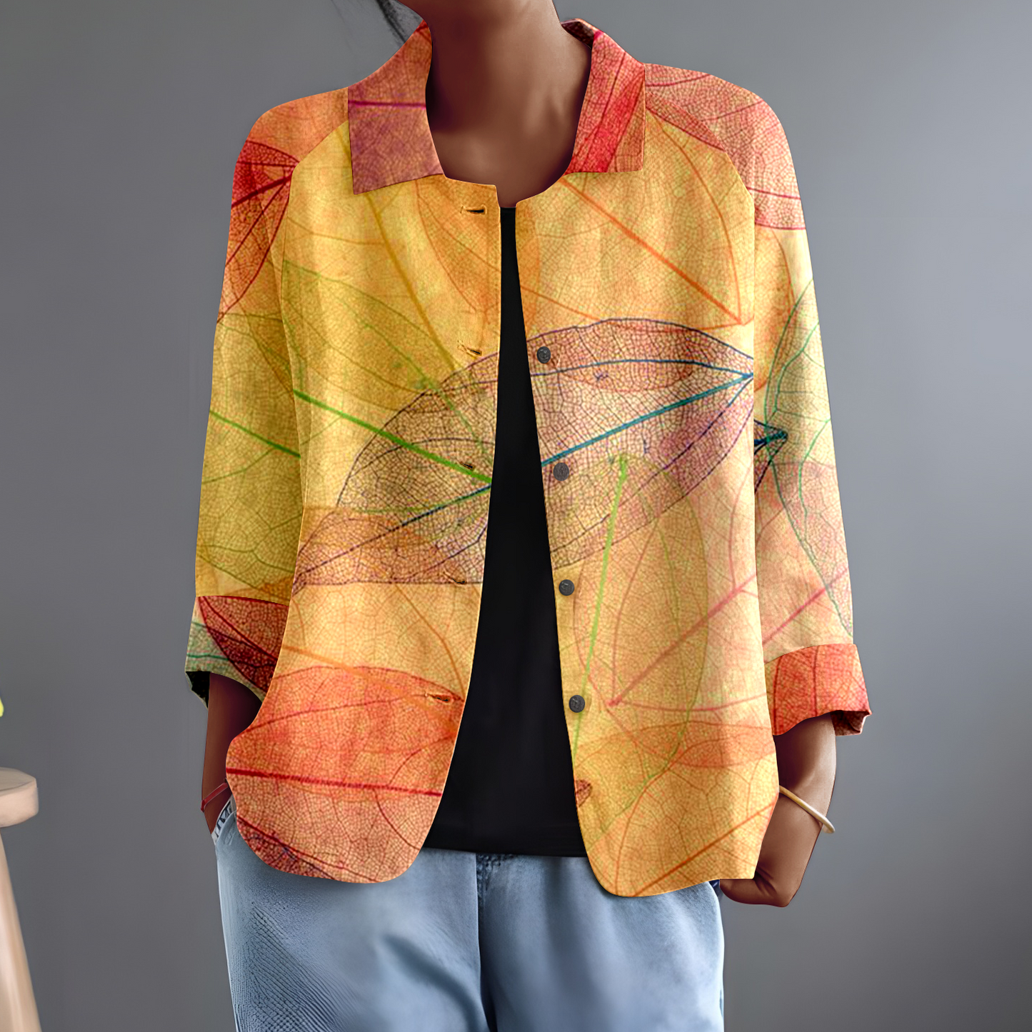 Wygodna i swobodna pomarańczowa koszula zapinana na guziki z wzorem liści