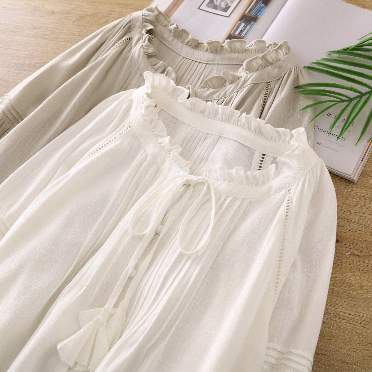 Koszula damska jesienna z długim rękawem plisowana, luźna i modna, swobodny krój, z wiązaniem przy dekolcie