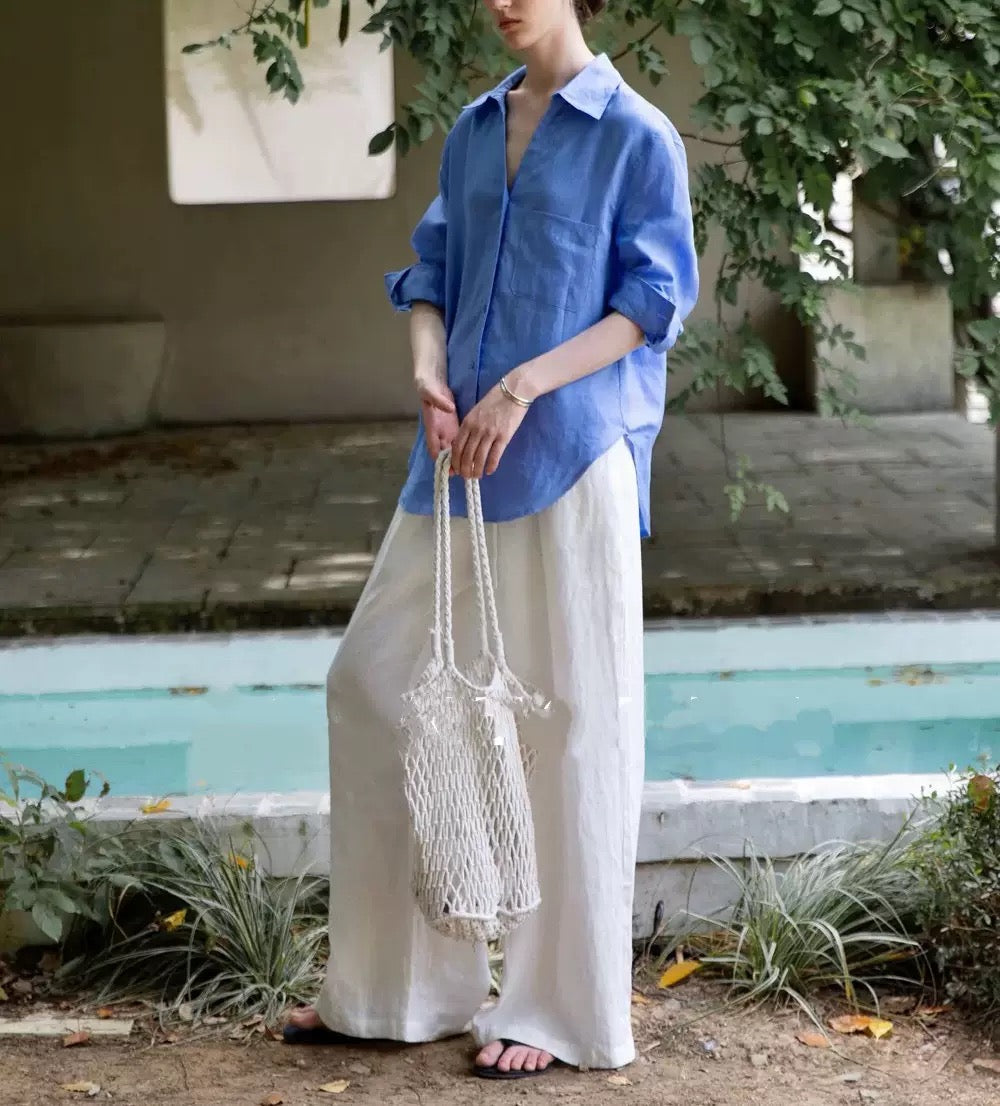 Elegancka i wygodna koszula z długim rękawem, odpowiednia do dojazdów do pracy i na co dzień