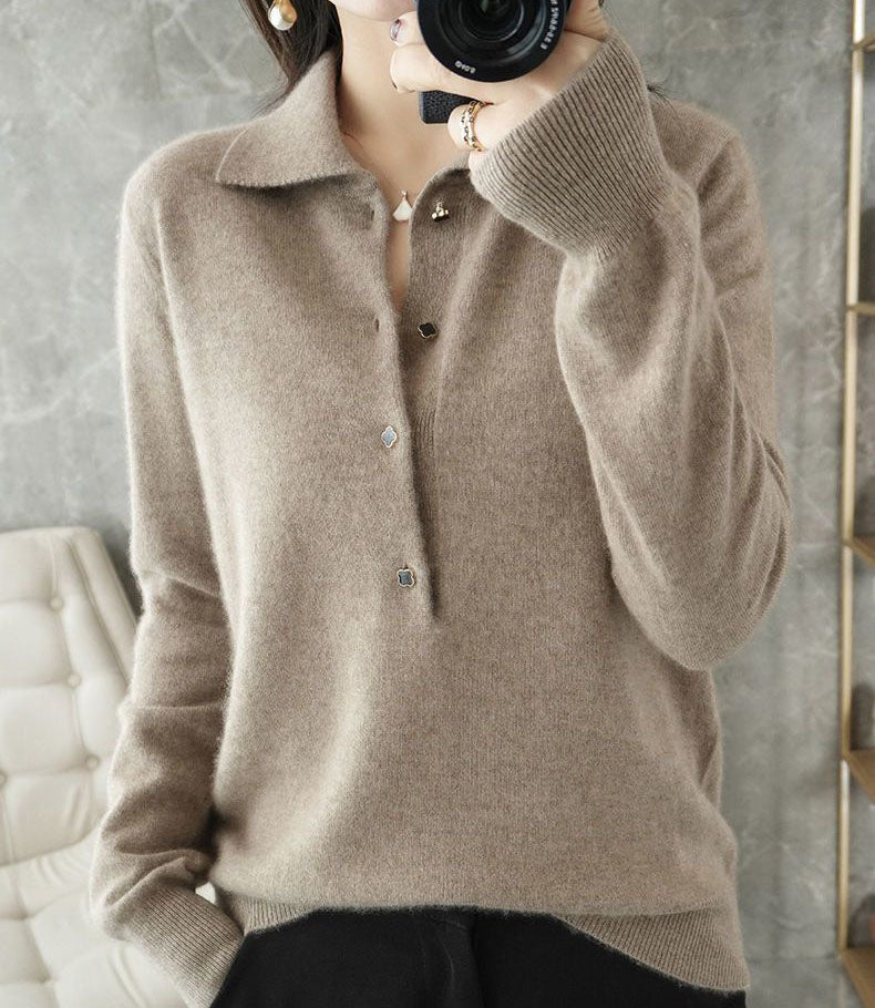 Elegancki i wygodny sweter z kaszmirowymi klapami w jednolitym kolorze