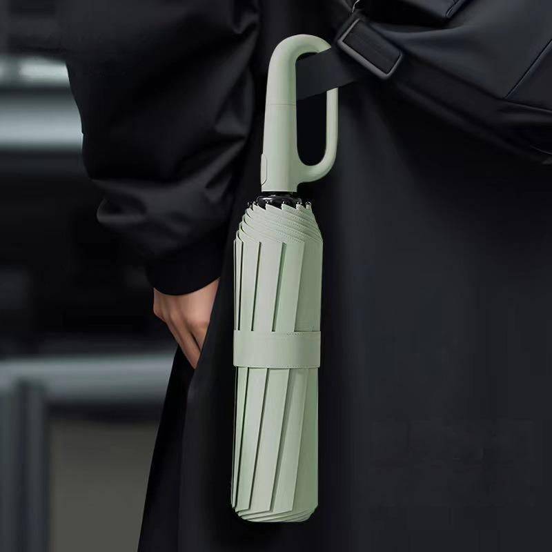 Piękny, elegancki składany parasol dostępny w różnych kolorach