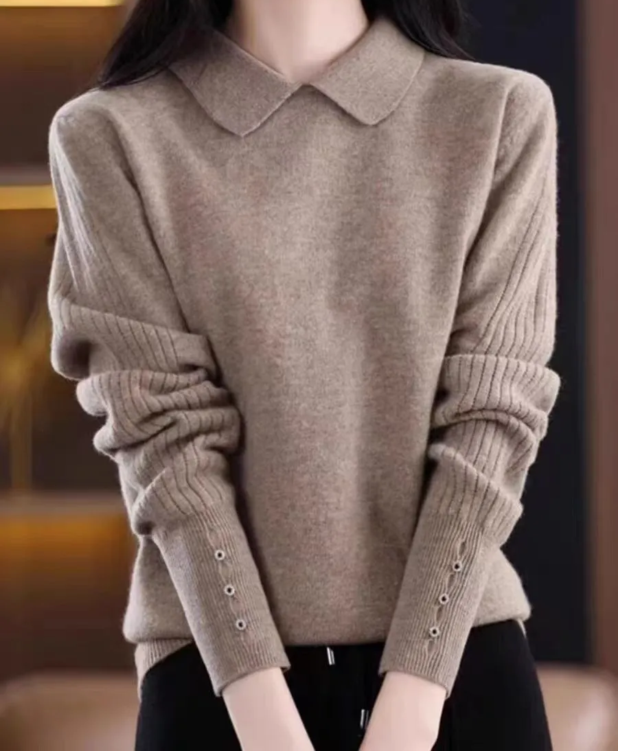 Elegancki i wygodny sweter z kaszmirowymi klapami w jednolitym kolorze