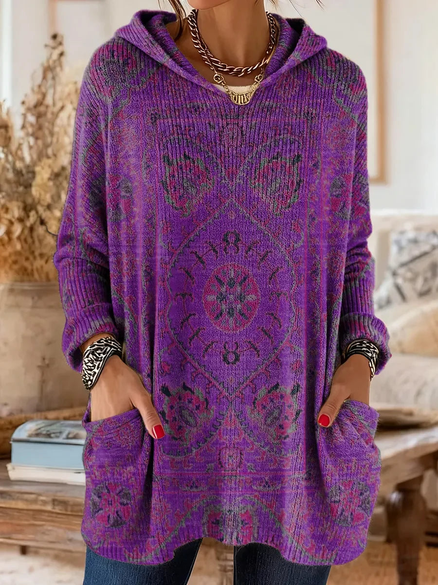 Elegancki i wygodny sweter kaszmirowy z nadrukiem w kwiaty w stylu boho, z kapturem i kieszeniami.