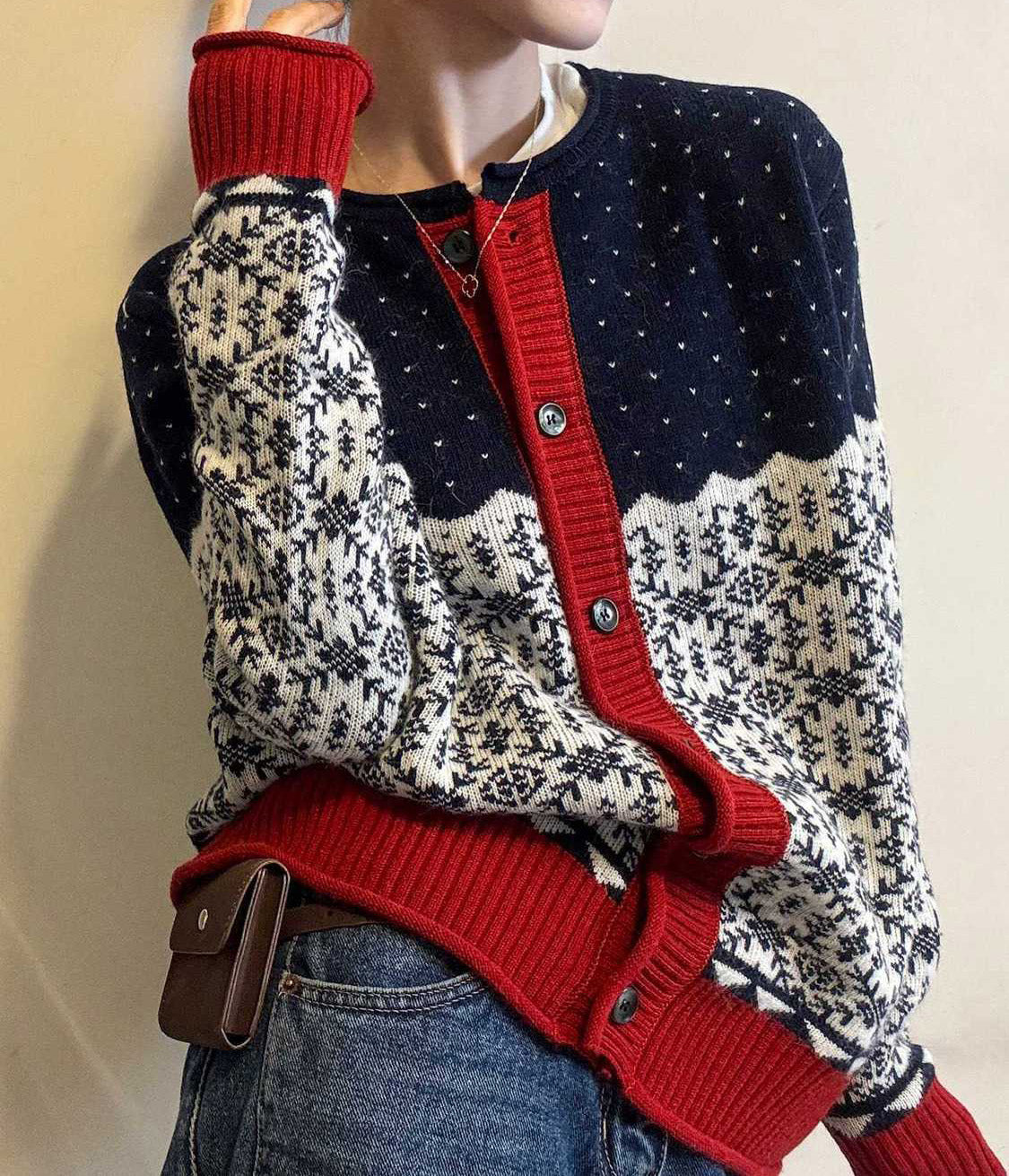 Elegancki i wygodny kardigan z dzianiny żakardowej w stylu retro z okrągłym dekoltem w kolorze czarnym
