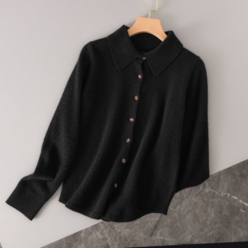 Elegancki i wygodny sweter z kaszmirowymi klapami w jednolitym kolorze