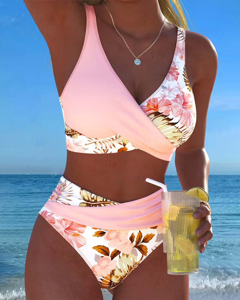 Dwuczęściowe bikini damskie z seksownym i świeżym kwiatowym nadrukiem.