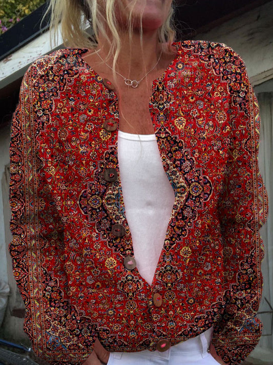 Elegancki i wygodny czerwony sweter w stylu vintage z kwiatowym motywem boho