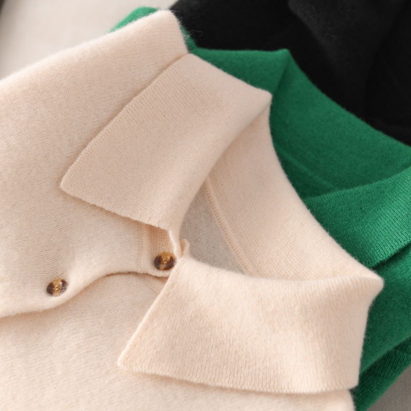 Elegancki i wygodny sweter z kaszmirowymi klapami w jednolitym kolorze