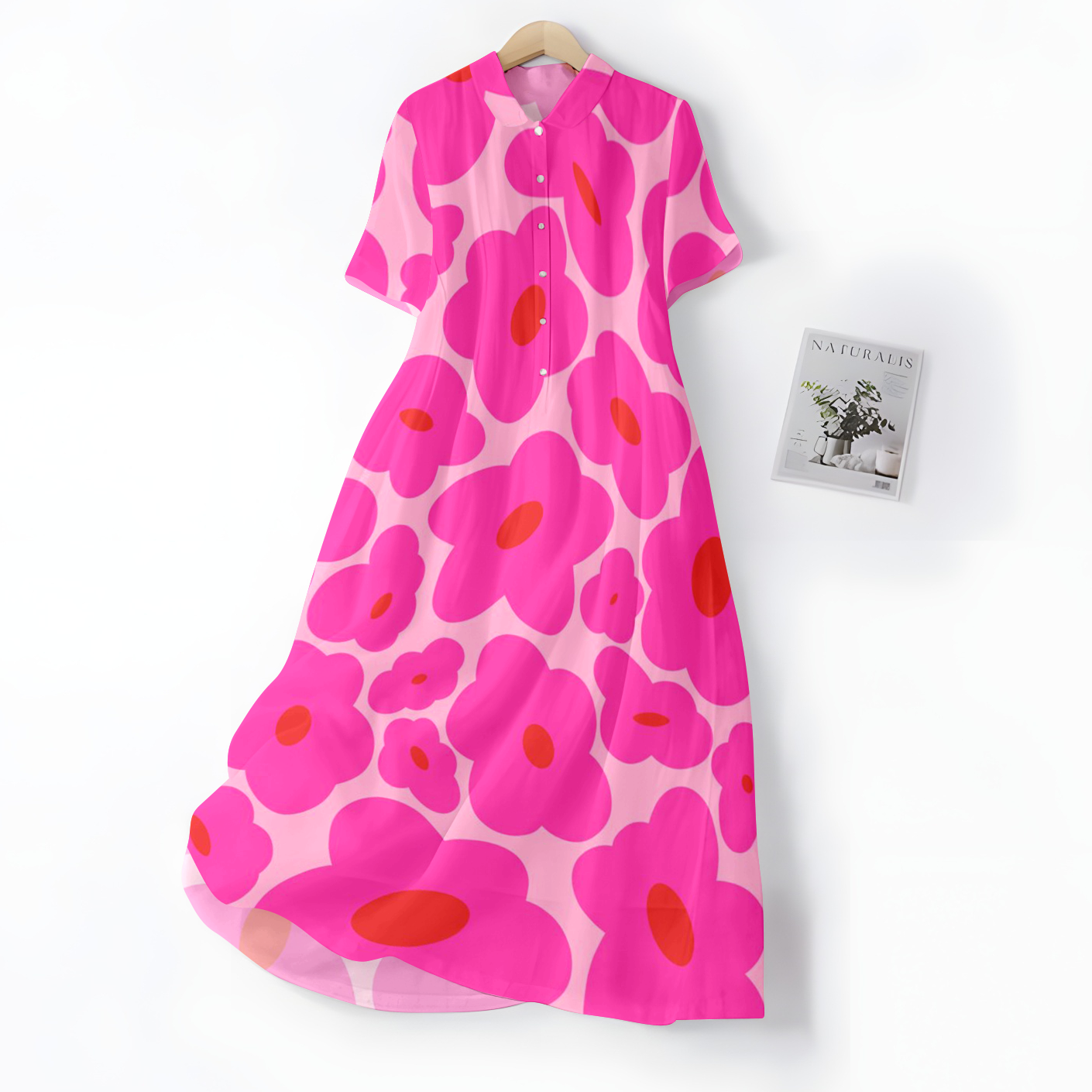 Elegancka i wygodna jasnoróżowa sukienka z różowym wzorem kwiatowym, kołnierzykiem koszulowym i guzikami