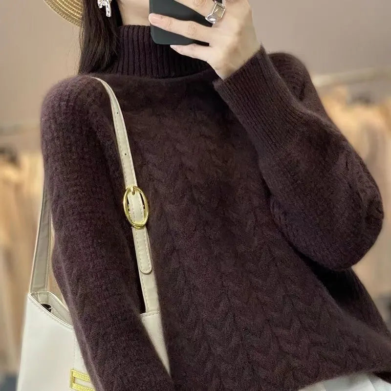 Elegancki i wygodny damski sweter z golfem w jednolitym kolorze o fakturze kaszmiru