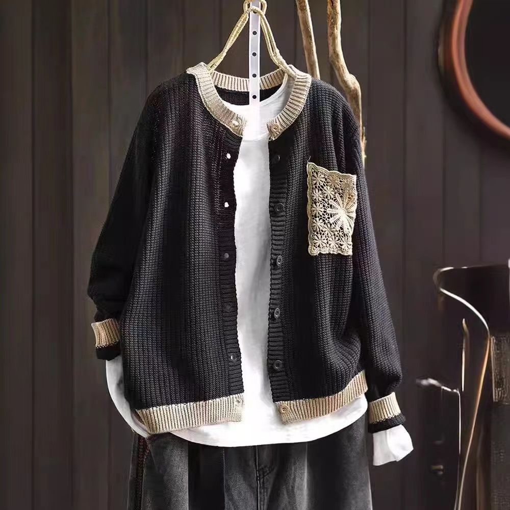 Sweter rozpinany w jednolitym kolorze, odpowiedni do noszenia na co dzień, elegancki i wygodny