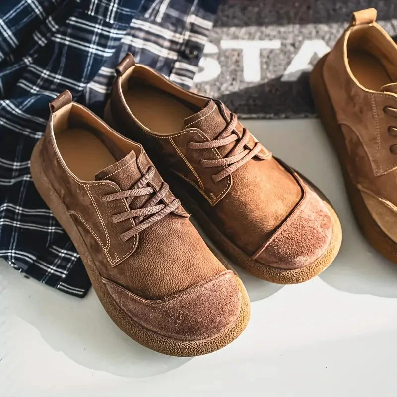 Buty skórzane męskie wykonane z najwyższej jakości skóry bydlęcej, oddychające i antypoślizgowe.