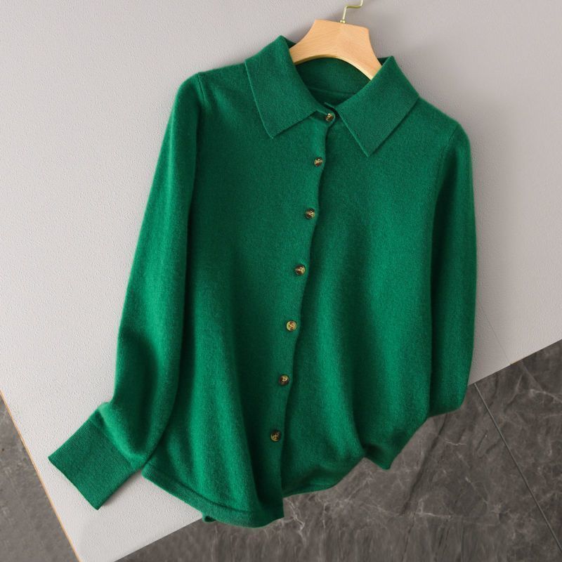 Elegancki i wygodny sweter z kaszmirowymi klapami w jednolitym kolorze