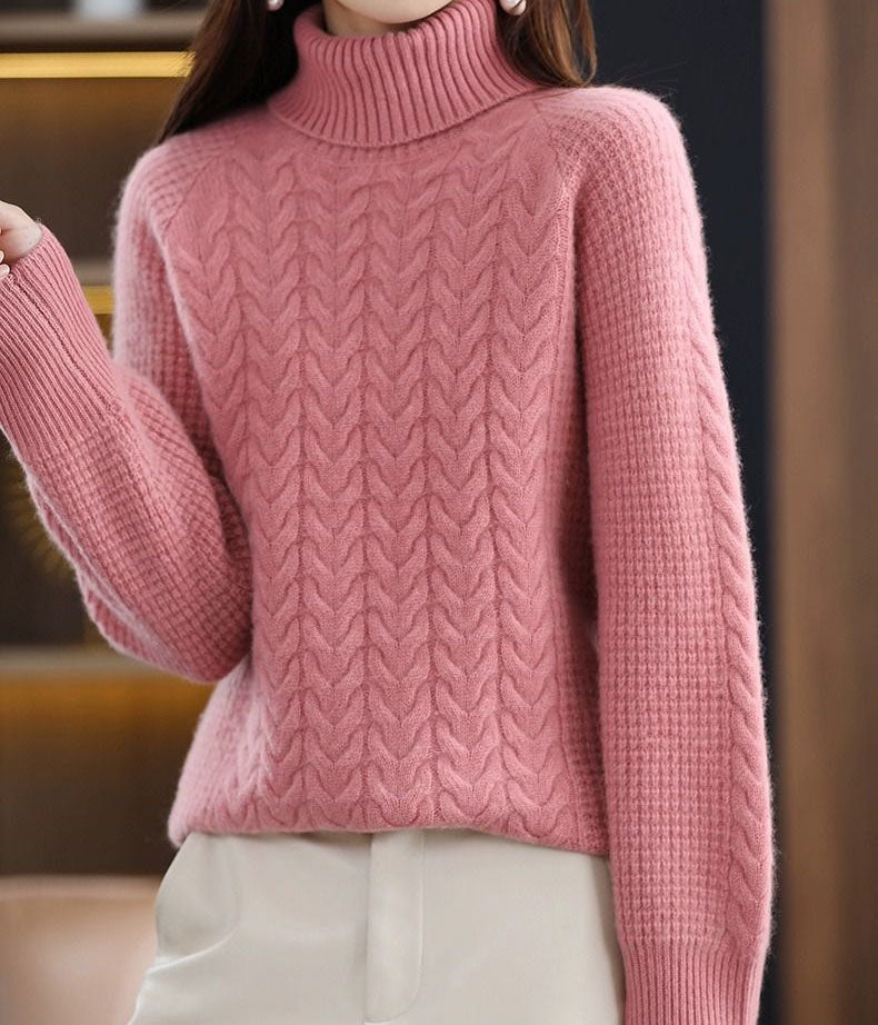 Elegancki i wygodny damski sweter z golfem w jednolitym kolorze o fakturze kaszmiru