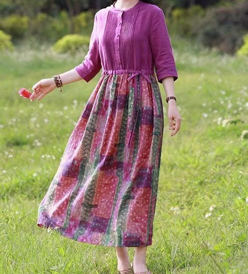 Elegancka i wygodna bawełniana sukienka z długim rękawem w różowy kwiatowy wzór