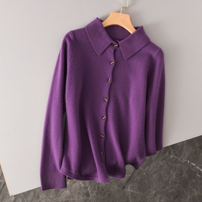 Elegancki i wygodny sweter z kaszmirowymi klapami w jednolitym kolorze