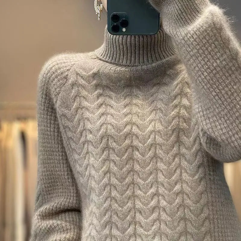 Elegancki i wygodny damski sweter z golfem w jednolitym kolorze o fakturze kaszmiru