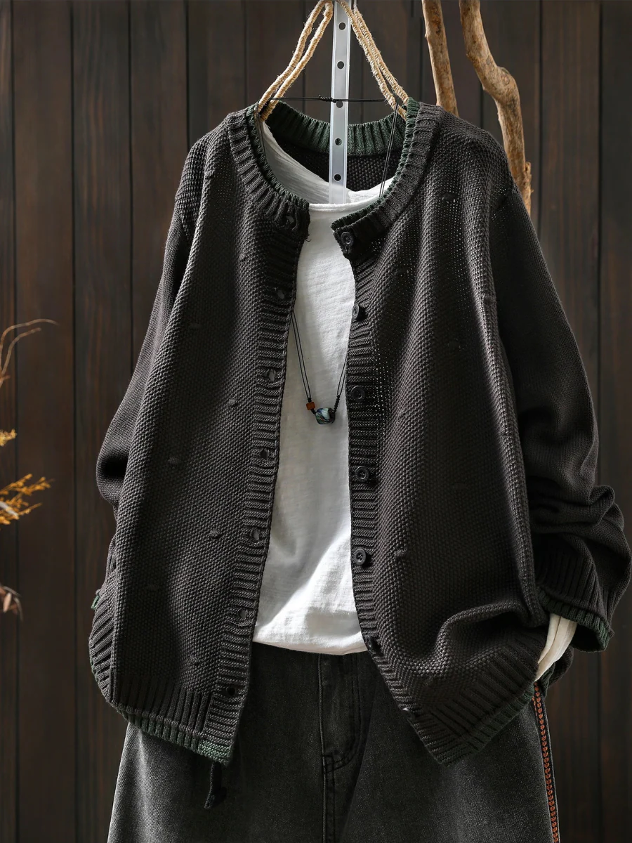 Kardigan z dzianiny bawełnianej w stylu retro z okrągłym dekoltem, uniwersalny i stylowy design, który jest jednocześnie artystyczny i swobodny.