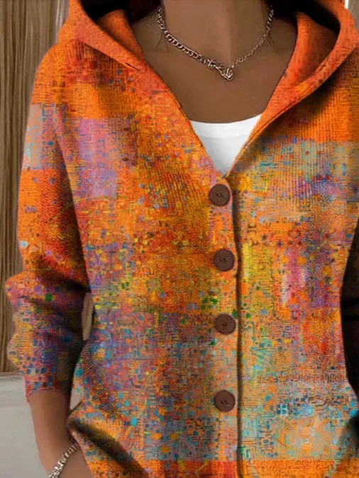 Elegancki i wygodny pomarańczowy kardigan z kapturem i pięknym nadrukiem, idealny do noszenia na co dzień.