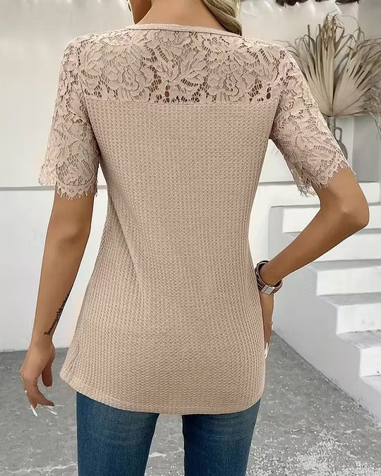 Stylowy i elegancki damski top dzianinowy w jednolitym kolorze, półprzezroczysty, haftowany koronkowy top w jednolitym kolorze, okrągły dekolt, krótkie rękawy.