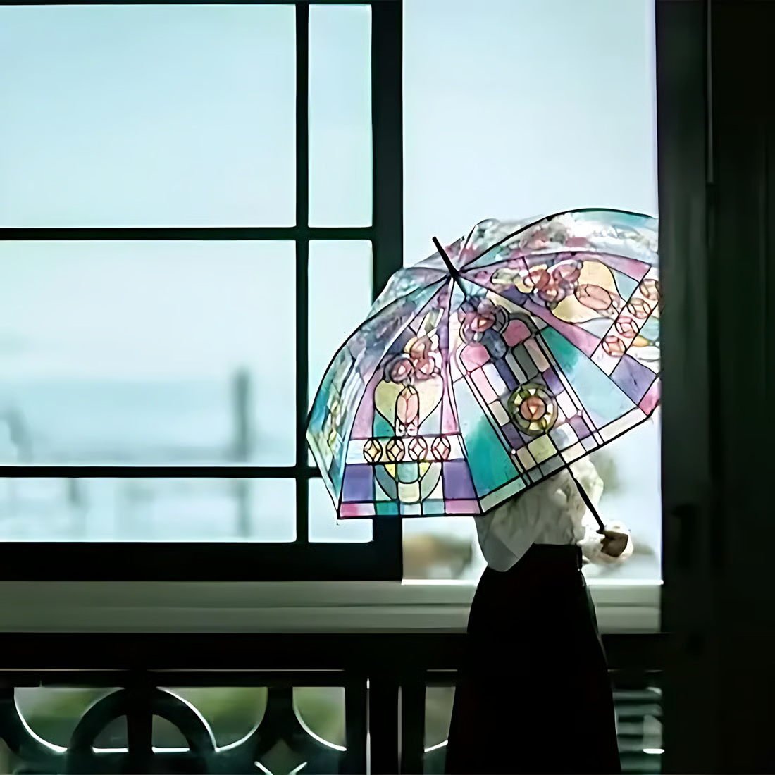 Piękny składany parasol w stylu retro, przezroczysty, z malowanym wzorem
