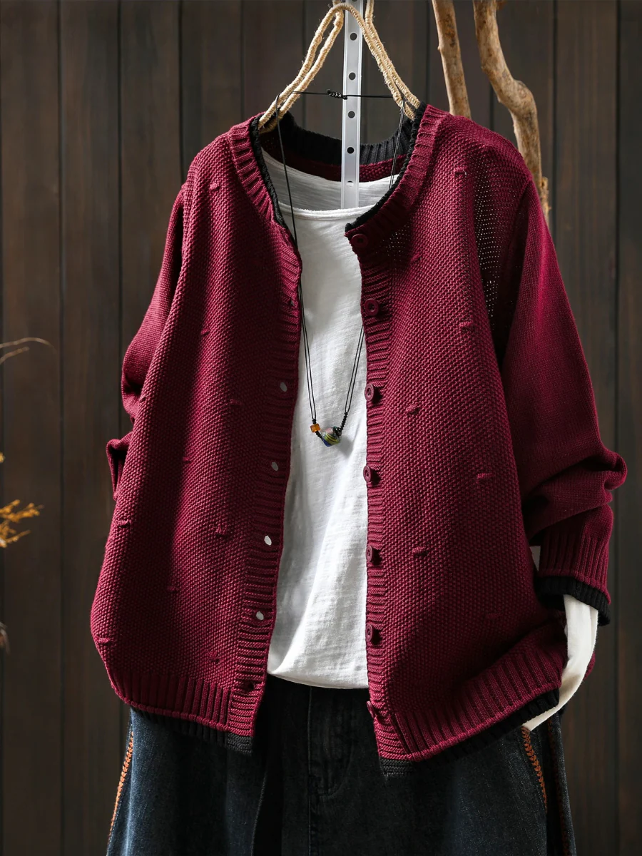 Kardigan z dzianiny bawełnianej w stylu retro z okrągłym dekoltem, uniwersalny i stylowy design, który jest jednocześnie artystyczny i swobodny.