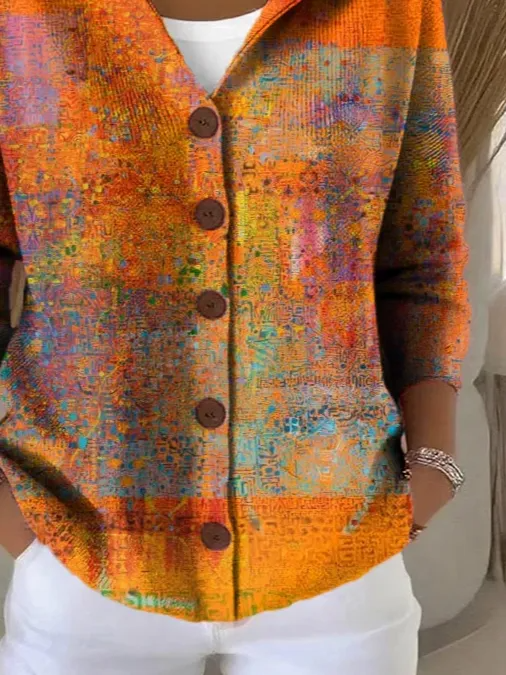 Elegancki i wygodny pomarańczowy kardigan z kapturem i pięknym nadrukiem, idealny do noszenia na co dzień.