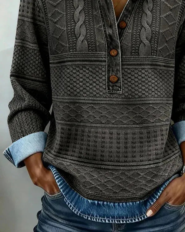 Ten elegancki i wygodny damski top typu patchwork został wykonany z denimu i dzianiny. Wyróżnia się tkanym, skręconym wzorem kwiatowym Sweter